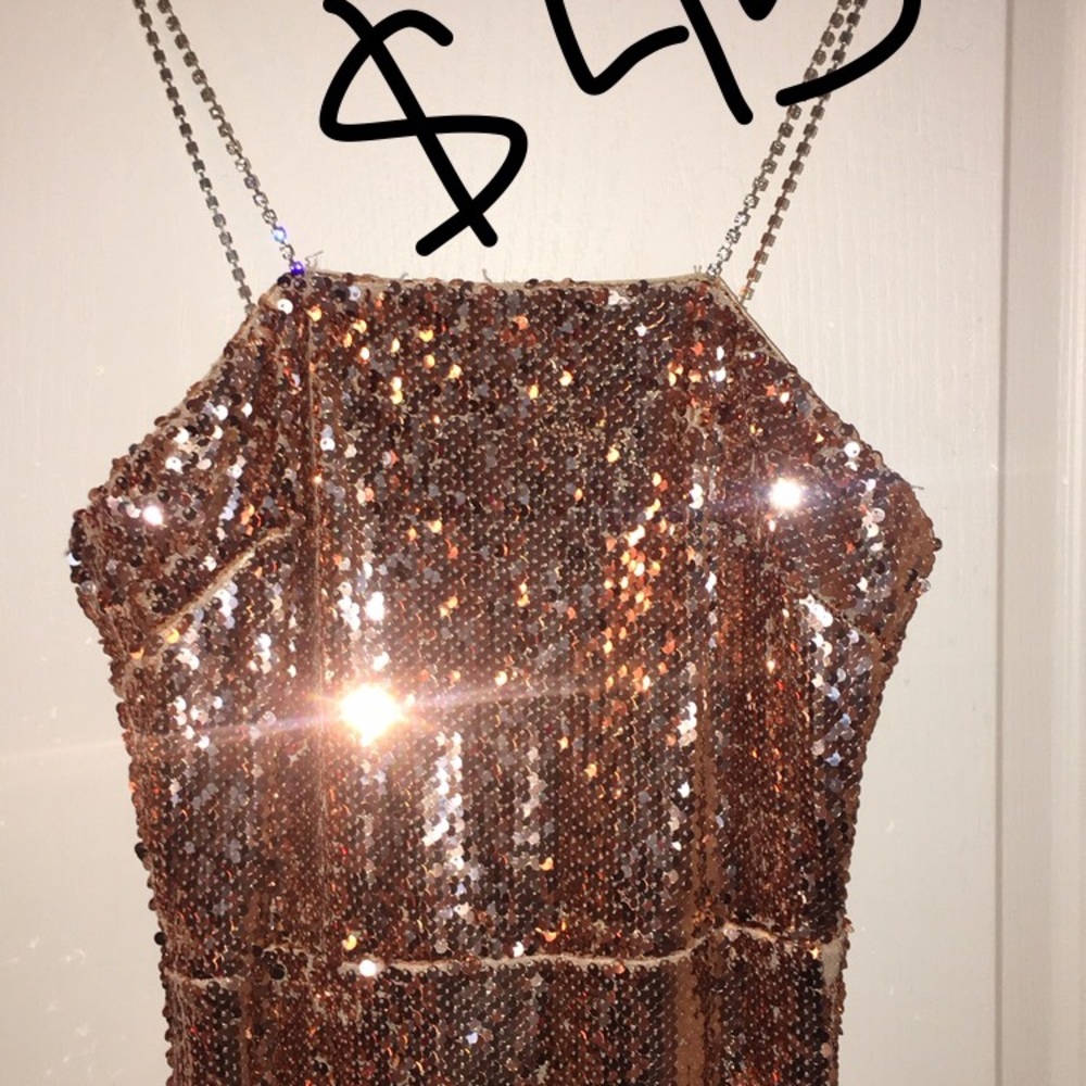 Prom dresses - Picture 7 of 8